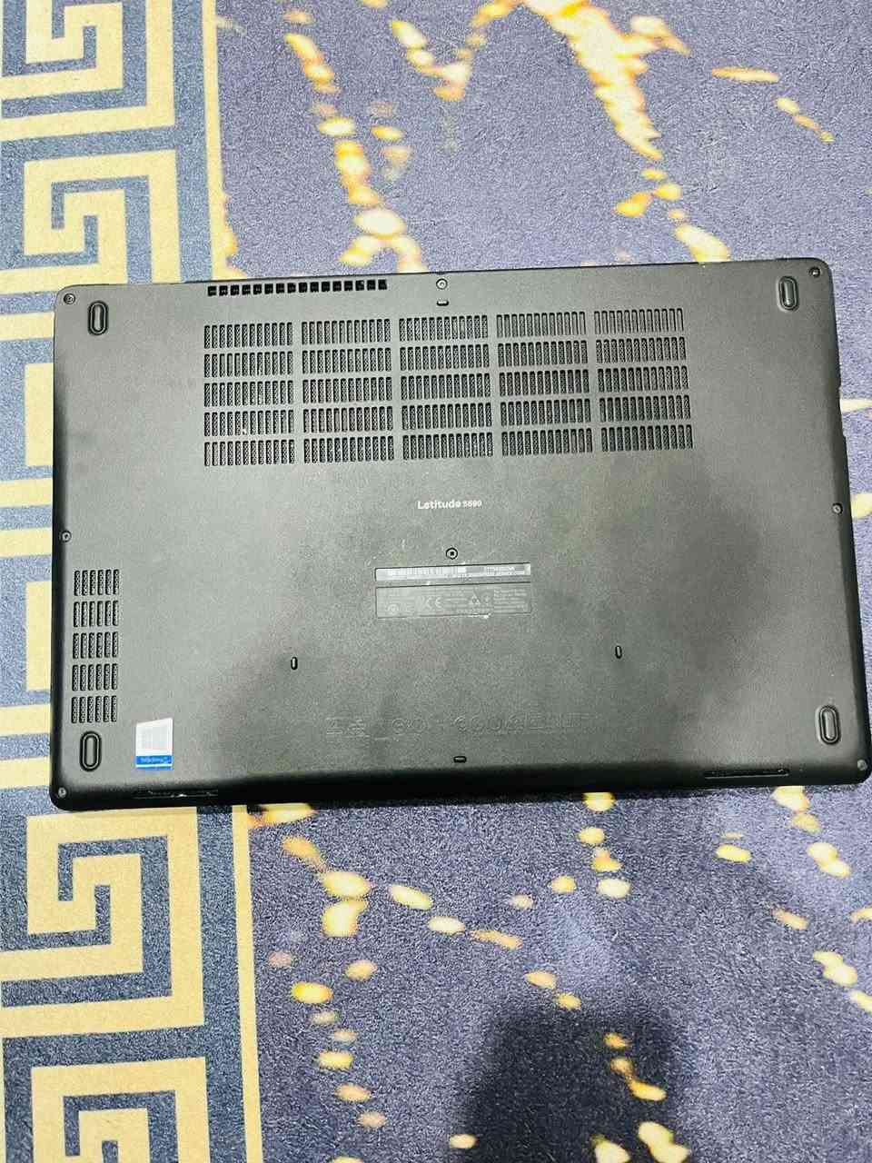 • 5590 → موديل الجهاز
 • i5-8U → معالج جيل ثامن
 • 8-256 → رام 8GB + SSD 256GB
 • 100 البطارية 100%
 • 15.6 → حجم الشاشة 15.6 بوصة

Dell Latitude 5590.

 • بطاريته جيدة
 • الشاشة نظيفة
 • وما بيه أعطال
 •


**إذا كنت صاحب هذا الإعلان وتريد حذفه لأي سبب، رجاءا أرسل رسالة إلى الدعم الفني**