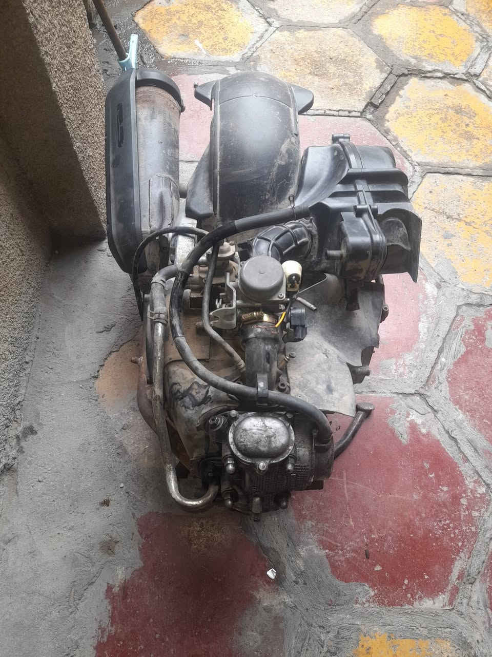 السلام عليكم ورحمه الله وبركاته مكينه للبيع للسكنس نثية 
معلكة ولف السعر ١٠٠ وبيهة مجال قليل مكينه كاملة مع تفرعاتها موجود واتساب وخط تليفون  ***********
