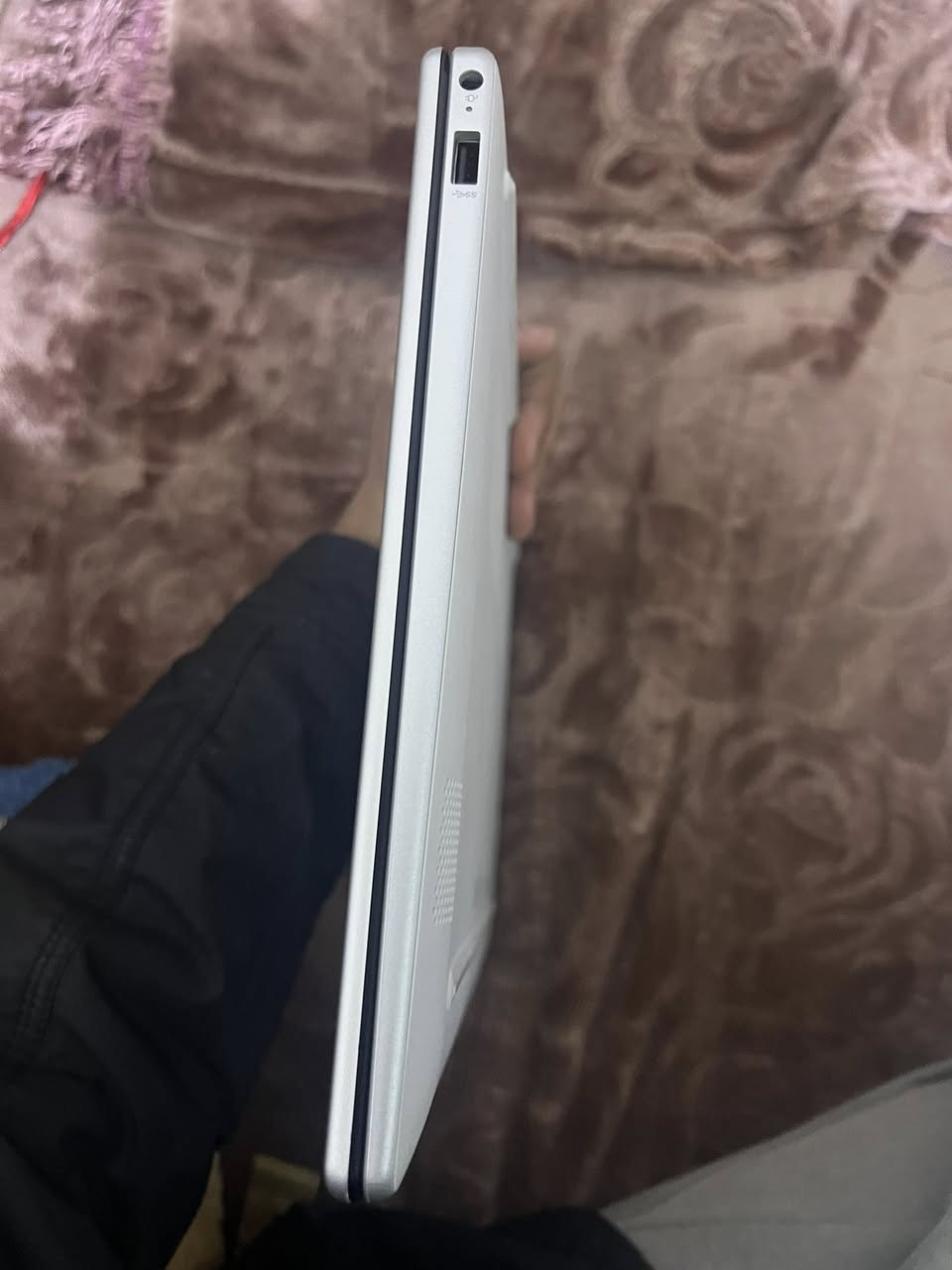 � للبيع لابتوب HP i5 جيل 13
🔹 معالج قوي Intel Core i5

🔹 رام 8GB

🔹 هارد SSD سريع 512GB

🔹 شاشة 15.6 FHD

🔹 نظيف جداً / استخدام خفيف

استخدام قليل شهر واحد فقط 

✔️ مناسب للشغل، الدراسة، البرمجة للعلم الكارتون مع الملحقات الاصليه لحد هسه مامفتوحه 

📍 السعر مناسب 700 الف وبيه مجال قليل 

بغداد مدينه الصدر 

📞 للتواصل خاص او الاتصال 

***********
