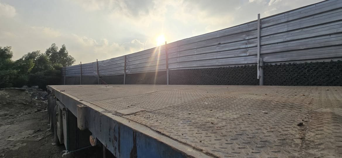 السلام عليكم
عربانه فلات ٤ محاور
خالد الجنابي طول ١٢.٥ 
دناكير ١٤ صيني 
تخم تاير
شريط ٥٥ شاصي ١٤
ثلاجه صناديق مطبخ كهرباء هواء فول
جاهزه للعمل
السعر ٩٠ $
بغداد الفضيليه قرب مركز الخنساء
للاستفسار 
***********
