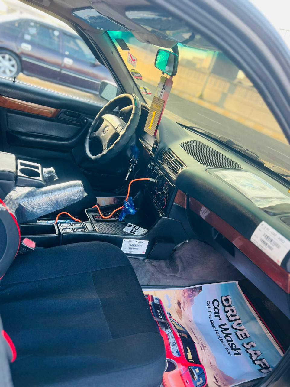 للبيع الحلوه تفاصيل
السلام عليكم للبيع بي ام موديل 1992 بسعر مناسب 63وبيها مجال  للشراي محرك مسكر شرط كير وتماتيك شرط صدر امامي خلفي جديد تخم تاير جديد تخم ويل اصلي بلادي رقم بغداد دولي سنويه الغايه 2029 هزه جديد تبريد ثلج ه تدفئه نار السياره صبغ عام جماليه بدون اي حادث غرفه جديده دبل يرباك ستيرن يرباك السعر 63$ وبيها مجال مكاني تكريت الزهور
***********
***********
