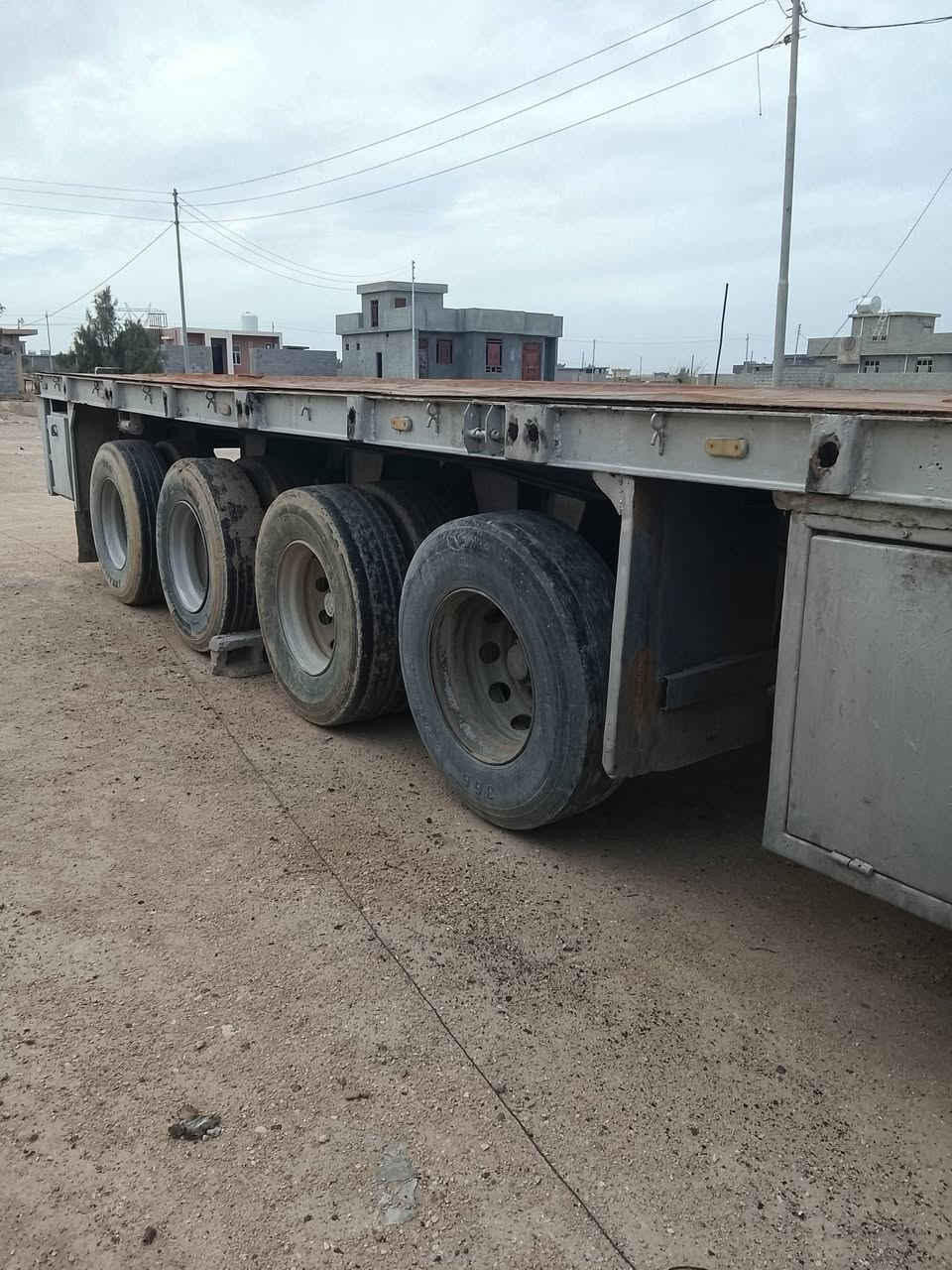 سلام عليكم تريله 2004سنكل خلفي ط بدون ضباره عريانه 4 دناكير مزوج شاصي العربانه أوربي السعر 315وبيه مجال *********** عرجه
