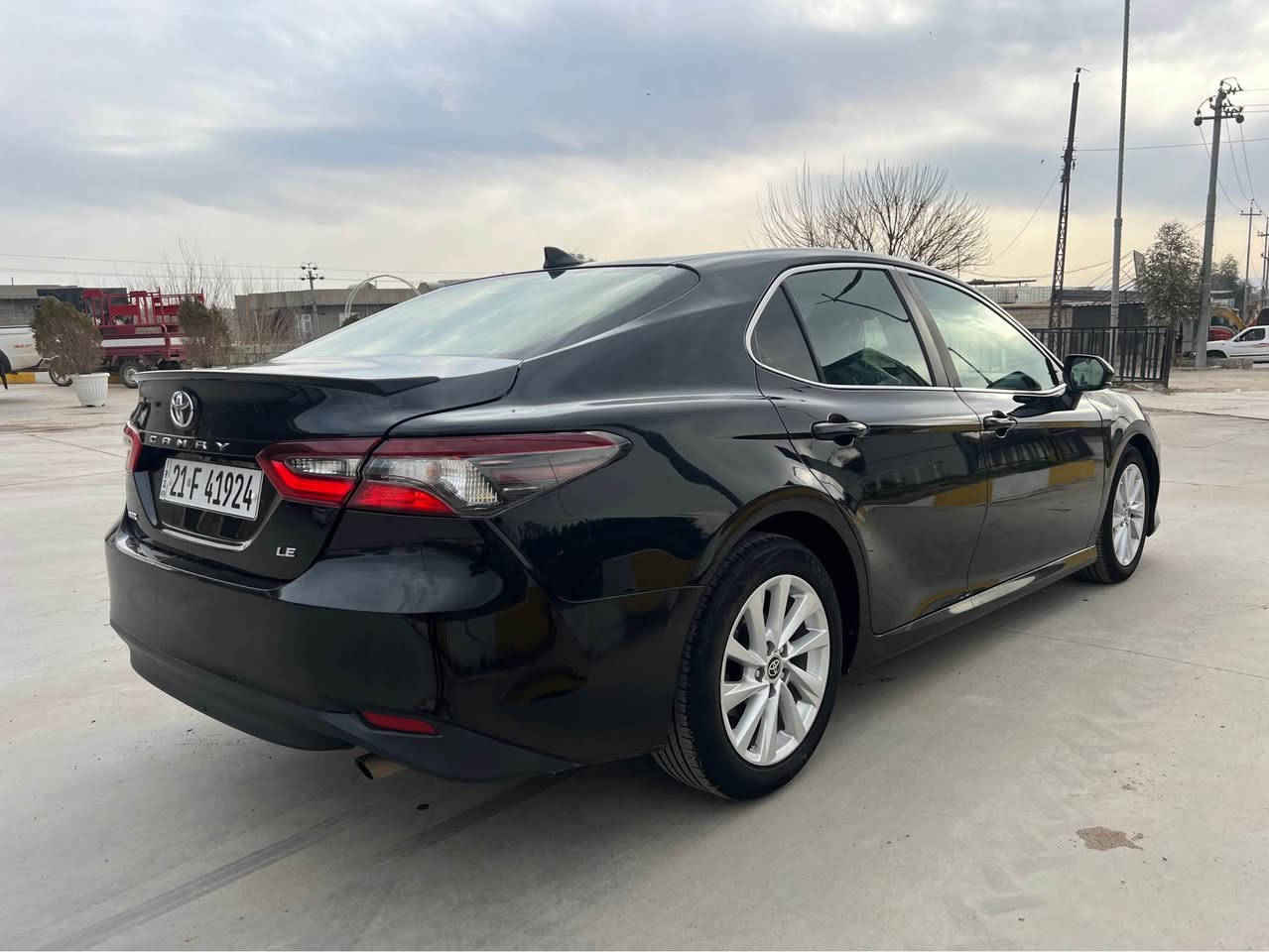 سەرەتا بەناویخوایگەورەو میهرەبان
تویتا کامیری 2023
نمونە لەجوانی مالی دۆستە 
هموو گیانی لەسەر دەعی شەریکە ماوە
دەعامیپیشی وو لایتەکانیشی بیلادییە زۆر تازەو جوان ماوەتەوە
سەیارەکە دواو پیشی کپسە  یک پلە بۆیاخی هییە 
مواسەفات  رادار  خەتی جادە  بریک ئۆتۆ
مواسەفات LE
دژەخلیسک    50میل رۆیشتوە
زۆر زۆر تازییە
تایەی تازە
سەنەوی تازە
گیروومکینەو کارەبای بەشرت  
نرخی 195 وەرەقو معاملیکی برایانە
ژم
***********
ژم
*********** Singapore
