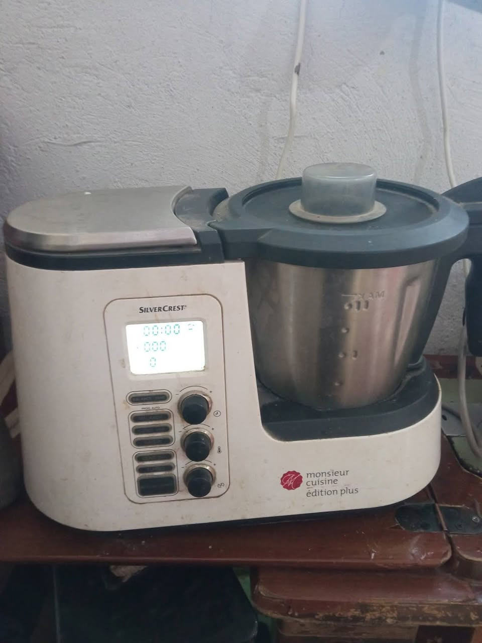 ***********
غراض مطعم للبيع سعر خاص
