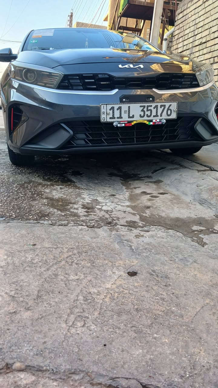 السلام عليكوم فورتي ٢٣ أمريكي  حادث جاملغ بنيد تبديل  رقم بغداد بسمي سيارة جاهزة   كير تبريد محرك  خير من الله. مواصفاته.   شاشة  كامرة  تحكمات  حساس خلفي.   اي بي اس مانع انزلاق.  تحديد مسار.   كروز سرعه.     حاكية.   بلوتوث محرك ٢٠٠ دوش.  السعر 145 بيهة مجال  رقم هاتف *********** مكاني بغداد الدورة
