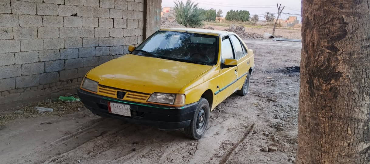 سلام عليكم البيع بيجو مديل 2009السياره بيه خيط بخار والثاني يفلت زوج تواير وباتري جديد حداديه كله جديده السعر 15وبيه مجال العلم السياره اصولي سنويه صاقطه ب19مكاني النلصريه الشطره ***********
