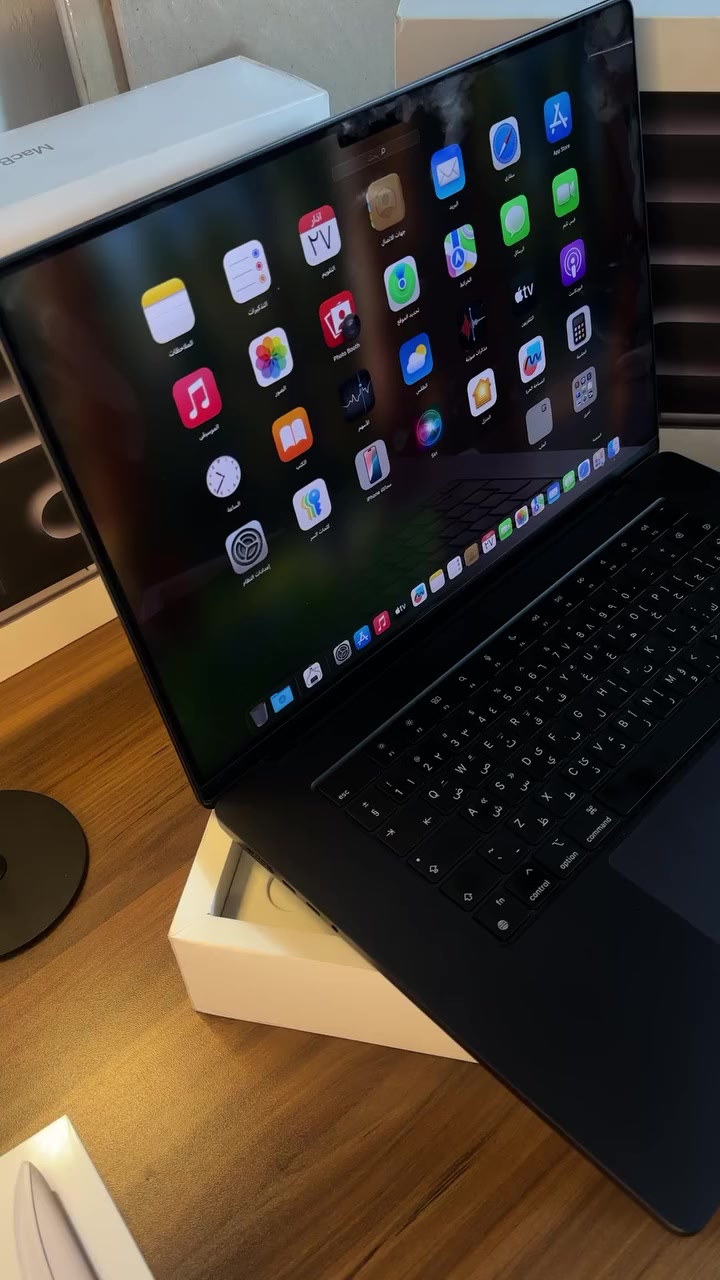 حتة النظر مُكلف😎💙🔥
‏macbook pro m4 pro 
16 inch
Ram 24 
Hard 512 
لون بلاك،،شرق اوسط عربي 
شباب الماك اوبن بوكس جديد ما مستخدم ابد
مشحون 3 مرات فقط. 

للطلب والأستفسار ارسال رسالة 

قناه التلي انشر بيها ماكات انظموا الها
https://t.me/Appllle_Product

تيك توك
www.tiktok.com/@wolf.wiq
انستا
https://www.instagram.com/wolf.wiq/profilecard/?igsh=MXdpZG5maTQ5N3p1ZA==


**إذا كنت صاحب هذا الإعلان وتريد حذفه لأي سبب، رجاءا أرسل رسالة إلى الدعم الفني**