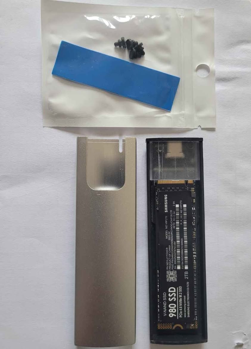 ڕاك هاردی تازەو بەکارنەهاتو مارکە بۆخوێندنەوەی  هاردی SSD لەجۆری M2
مكان الهارد(راك هارد )جدید بالوك مامستعمل للقرائة هاردات من النوع SSD ، من الفئة M2 السليمانية, العراق


**إذا كنت صاحب هذا الإعلان وتريد حذفه لأي سبب، رجاءا أرسل رسالة إلى الدعم الفني**