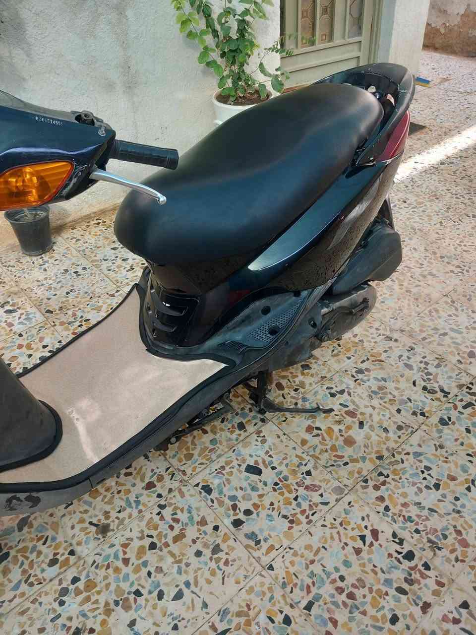 السلام عليكم دراجة بريز دراجة نضيفة سرعة 140 دراجة ختم واحد الاستفسار اتصال على رقم ***********
