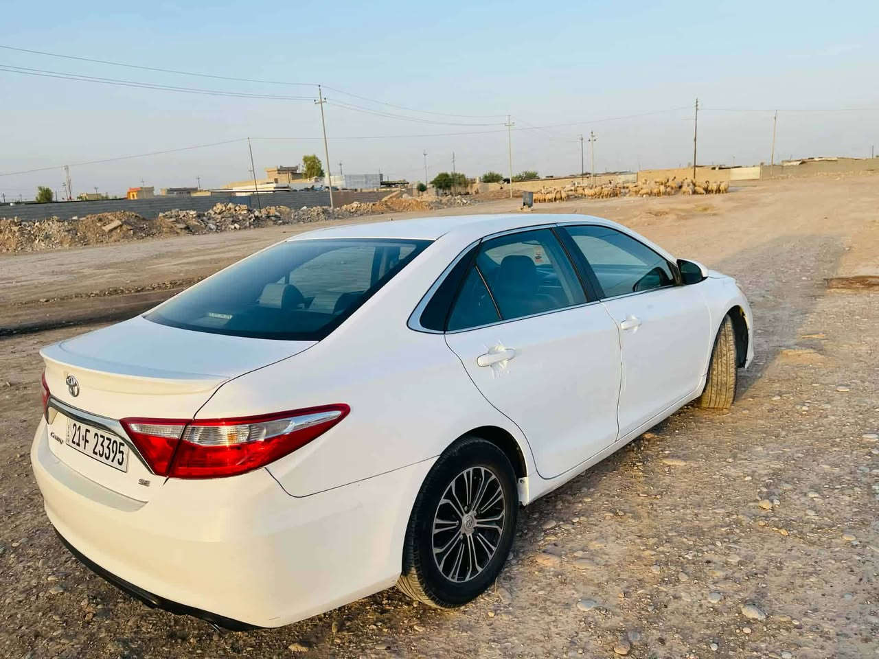 کامری مودیل 2017 SEــ رەقەم و سەنەوی تازەیە دەفتەر بەنزینی هەیە گیرو مەکینە بەشەرت سەیارەکە نمونەیە لەجوانی هەیکەلی زۆر جوانە تەبرید ساردو گەرم ناونیشان کەرکوک رەقەم موبایل ***********    *********** تکایە موشتەری نیت سەرمان مەهیشینە هەمووشتیک وازحە لەگەڵ ریزم
