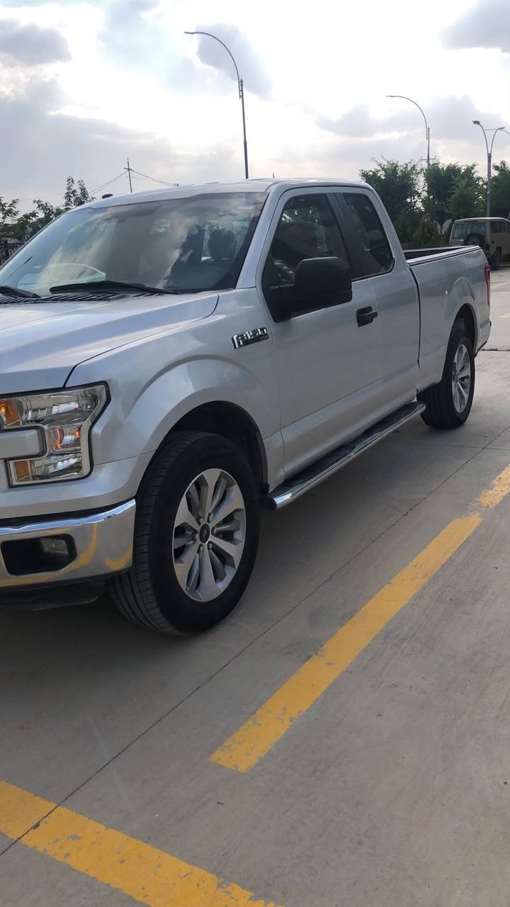 سلام عليكم شباب للبيع فورد f150 موديل 2018 محرك 6 سلندر 2700 المرغوب بيها مكانات صبغ 5 قطع فور ويل شاشه جبيره گير تعليك محرك گير بشرط مامفتوح وتخم تاير جديد حداديه كله جديد السعر جوه السوك 140 ورقه ***********
