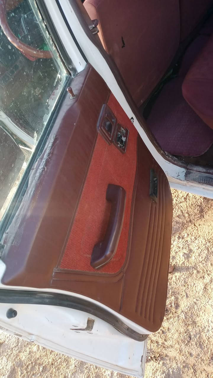 سلام عليكم بيكم نيسان للبيع موديل92 سياره خير من الله عليهه محرك وكير مال 14 ومكفولات رقمهه قادسيه السياره باسمي سنويتهه تنتهي 28سياره كامله ما بيهه نقص كهربائياتهه شغاله والجام كهربائي السعر 50 وبيها مجال للاستفسار الاتصال على ***********
