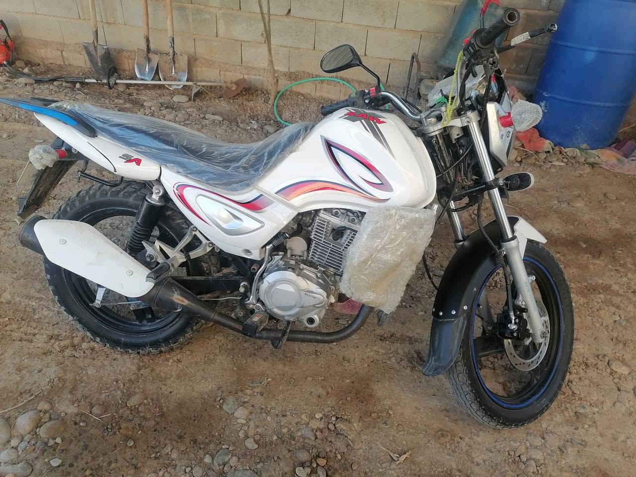 للبيع موديل 2020 أوراق ضايعه السعر 750 وبي مجال بسيط للاتصال *********** 2020
