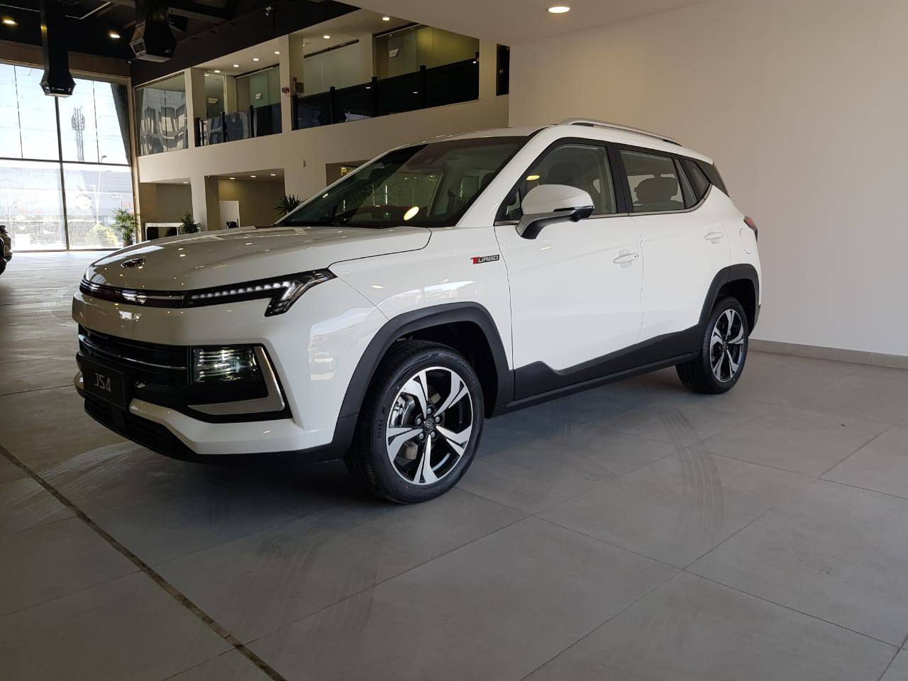 نرخی  120 وەرەقە 
JAC js4 2025
مەکینە 15 ی تۆربۆ 
160 هۆرس پاوەر 210 نیوتن/مەتر 
گێڕ cvt 6 نمرە . ئۆتۆ و سپۆرت 
لایت LED  ... بەگ لایت LED  ... ئاوێنە ئیشارەت و شەفت و کارەبایی ... كاميرا 360 پلە  ... راداری پێشەوە و تەنیشتەکان .... سەقف سلاید ... حەساسی پێشەوە و دواوە ...دەرگا بەسمە ... ئیشپێکردن بەسمە ... تەبرید لەمس ... شاشە ئەلکترۆنی ... کار پلەی ... گێچ ئەلکترۆنی ... هاند برێک بەسمە و ئۆتۆ ... ئۆتۆ هۆلد ... تەبرید مەرکەزی ... کوشن جلد و کارەبایی و هیتەر ... تەحدید سورعە ... سوکان ڤۆلیۆم ... خەتی جادە ... ویل کرۆم بیلادی حەجمی 17 ئینج ... ABS 
6 ئێرباگ
زۆر مواسەفاتی تر......
زەمانی 6 سال یاخود 200.000 کم 
(گێڕ، مەکینە، کارەباییات )
سێرڤسی خۆرایی بۆ ماوەی 2 ساڵ یاخود 40.000 کم 

نرخی 17.750.000  دینار لە ئێستادا...

بۆ زانیاری زیاتر پەیوەندی بکەن بە 
***********
*********** واتسئاپ 
***********
