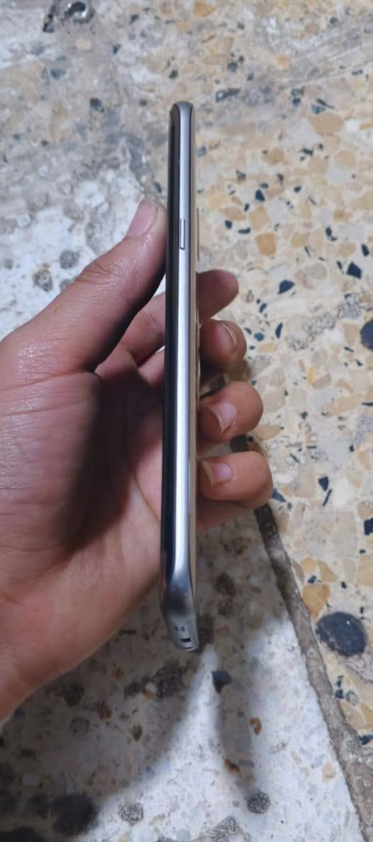 السلام عليكم سامسونك6Sللبيع جهاز جديد مؤسسه َمكفول من كلشي الجهاز جديد كلش مكاني كربلءالسعر ١٥٠الف للبيع أو مراوس ***********ة
