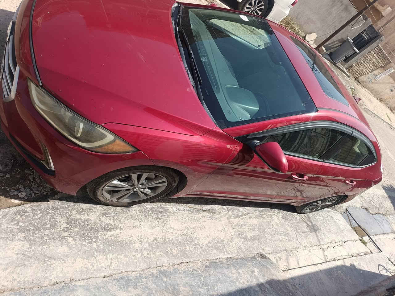 السلام عليكم النترا ٢٠١٧رقم اربيل تحويل وكاله حاضر وارد أمريكي حادثها بنيد بدون أي دواخل كفاله لغد شاصي وهنا بالعراق بيها نص باب سائق وباب صدر كلير وجاملغ صبغ السياره فوول مواصفات بصمه فتحه رادارات شاشه كشن كهرباء تدفاه بالكشنات ماشيه ١٣١جاهزه محرك مفتوح تجفيت رنكات سعرها ١١٢وبيها مجال مكاني بغداد عامريه ***********ابو احمد
