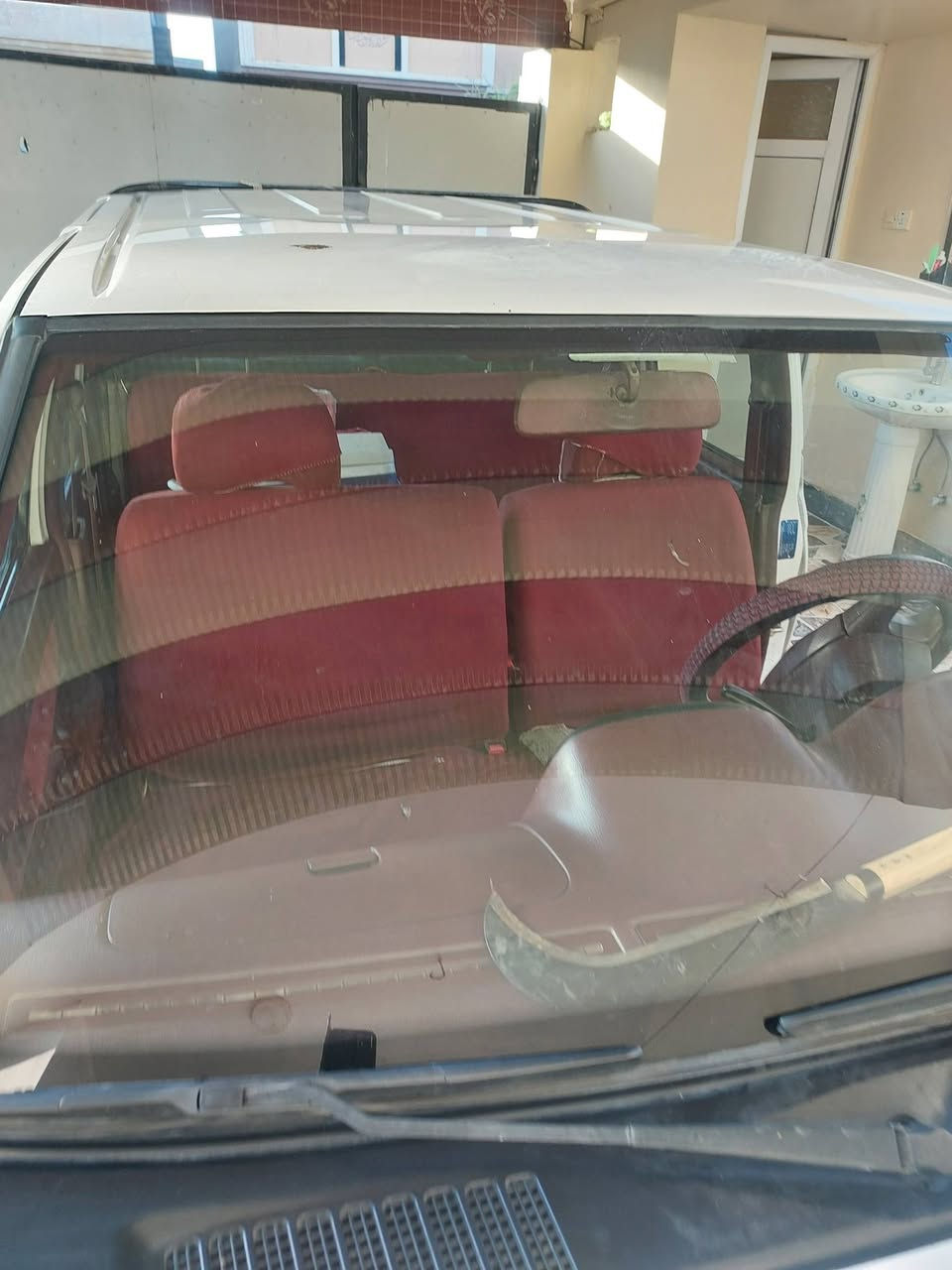 بيكم نيسان ٢٠١٠ سليمانيه رقم انكليزي بيها طخة باب السكن مكينه وكير خير من الله مافيها نقص  السعر ١٢٨ وبيها مجال الاستفسار الاتصال على الرقم ***********
