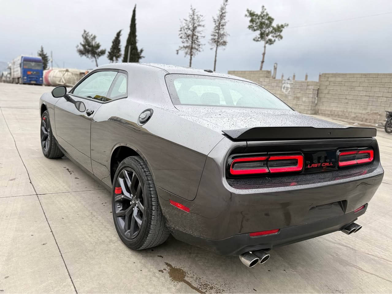 بسم الله الرحمن الرحيم

🔥 تاقانە لە هەموو عێراق 🔥

Dodge Challenger 2023

⚡ 3.6L V6 + RIPP Supercharger

🐎 430 HP

✅ شەش بستون + سوپەرچارج
💎 لە ئەمریکا نزیکەی 80 وەرقە خەرجی لەسەری کراوە
✅ تەنها 2 پارچە بۆیاخ
✅ ناوی نەگرتووە
📄 ژمارەی کاتی بۆ ماوەی 3 مانگ لەگەڵە

💰 نرخ: 205 وەرقە (مجال)
📞 بۆ زانیاری زیاتر

***********
*********** 

عربي 
بسم الله الرحمن الرحيم

🔥 الأولى على مستوى العراق 🔥

Dodge Challenger 2023

⚡ 3.6L V6 + RIPP Supercharger

🐎 430 HP

✅ محرك 6 سلندر مع سوبر جارج 
💎 تم صرف ما يقارب 8ألف دولار عليها في أمريكا
✅ فقط قطعتا صبغ
✅ بدون اسم (غير مسجلة)
📄 رقم مؤقت لمدة 3 أشهر.  شمالي ( سلماني - اربيل- دهوك- حلبجه) تكليف ١٥ ورقة 

💰 السعر: 205 ورقة (قابل للتفاوض)
� للاستفسار والتواصل:

***********
*********** السليمانية, العراق
