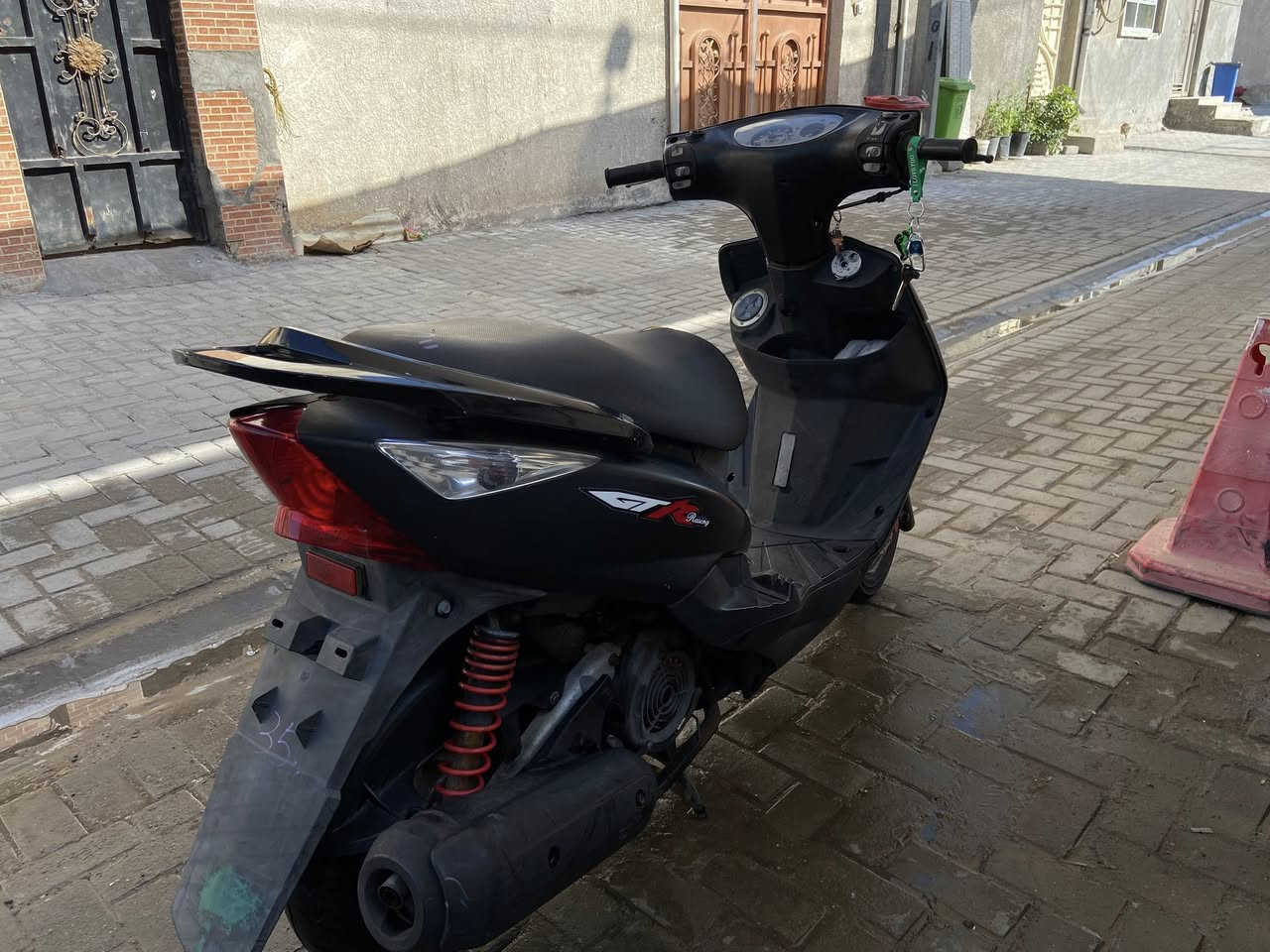 سلام عليكم
دراجة ثعلب جيتي أر 
الدراجة صارلها سبوع من نازله من الرمبه 
و الدراجة كلش نضيفه 
و اني متوازي عله بيعته لن محتاج 
للاستفسار على الرقم 
*********** واتساب فقط
