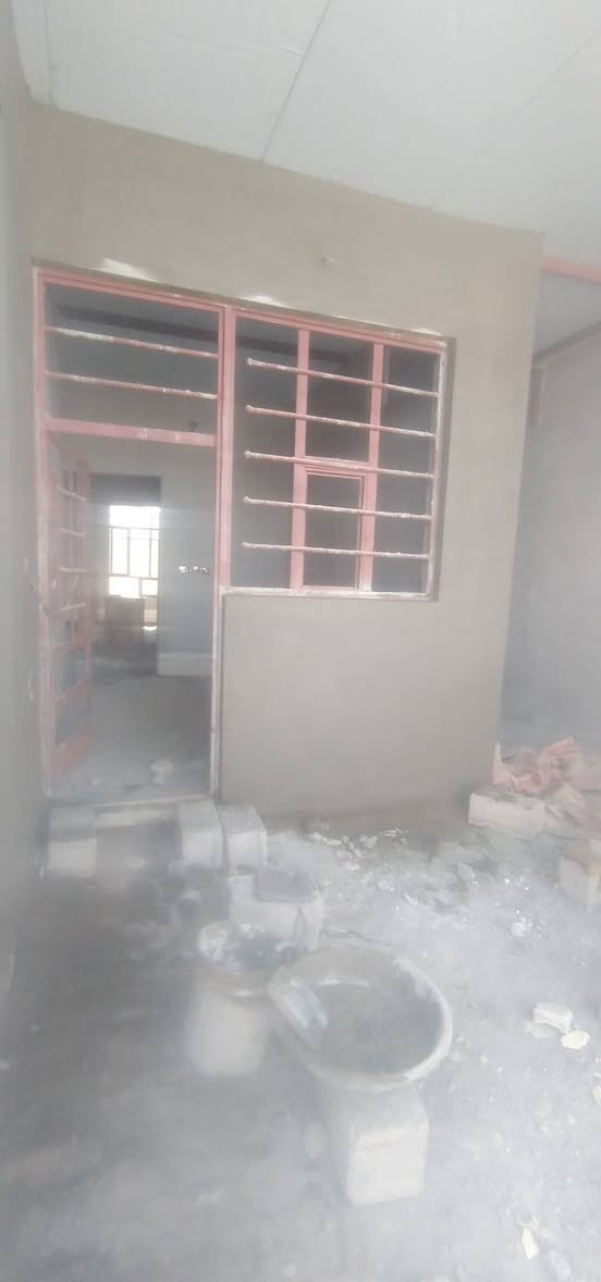 السلام عليكم لباخ متفرغ حلين لبخ درجه  اولى نشاءلله ينال عجبكم  سعار مناسبه لسفسار علاء رقم ***********
خوكم علي الطائي
