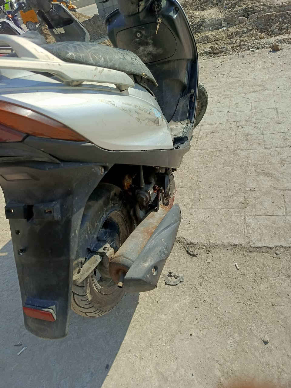 السلام عليكم دراجه ماكس 140 كامله مكمله نكره سلف كهربائيات كلها شغاله مكينه تخبل وخير من الله السعر 350
*********** الشعب
