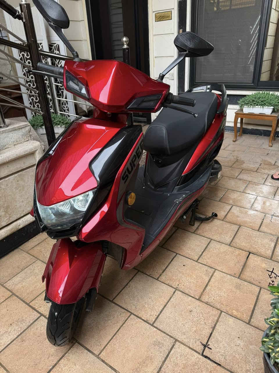 السلام عليكم دراجة شحن 6 بطاريات السرعة60 مستعملة 3 اشهر فقط مابيها اي عطل وكل غراضها موجودة مع الشاحنة السعر 730 الف وبيها مجال بسيط
الرقم:***********
