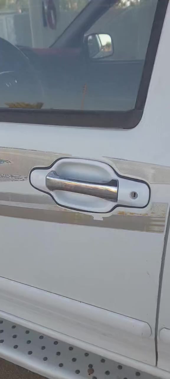 كريت موديل  ١٦
سنويه ل٢٧ 
رقمها مثنى 
الايدور سياره مال جناي هاي تفيده سياره خير من الله وحديده مبروكه  الصور شكل والسياره تعال وشوفها 
***********
