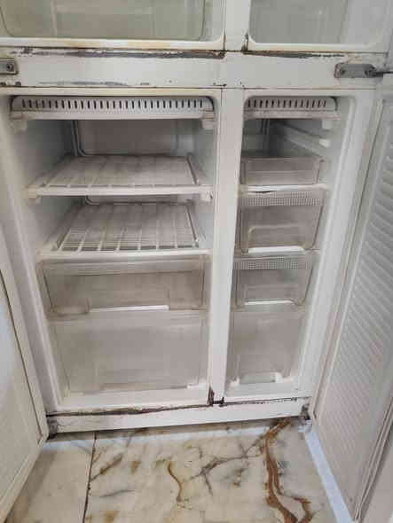 ثلاجه ومجمده ما داخله تصليح سعر 400وبيه مجال رقمي ***********
