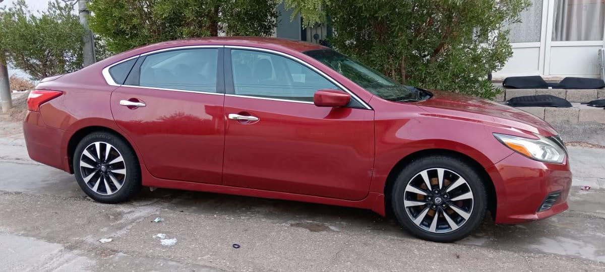 سلام عليكم
التيما 17
مواصفات sv
٣قطع مبدل بلاد 
حداديه جديد تخم تاير جديد 
سنويه ٢٩ باسمي تحويل او وكاله 
ديالى خانقين 
رقم 
***********
السعر ١٢٠ بيه مجال بسيط
