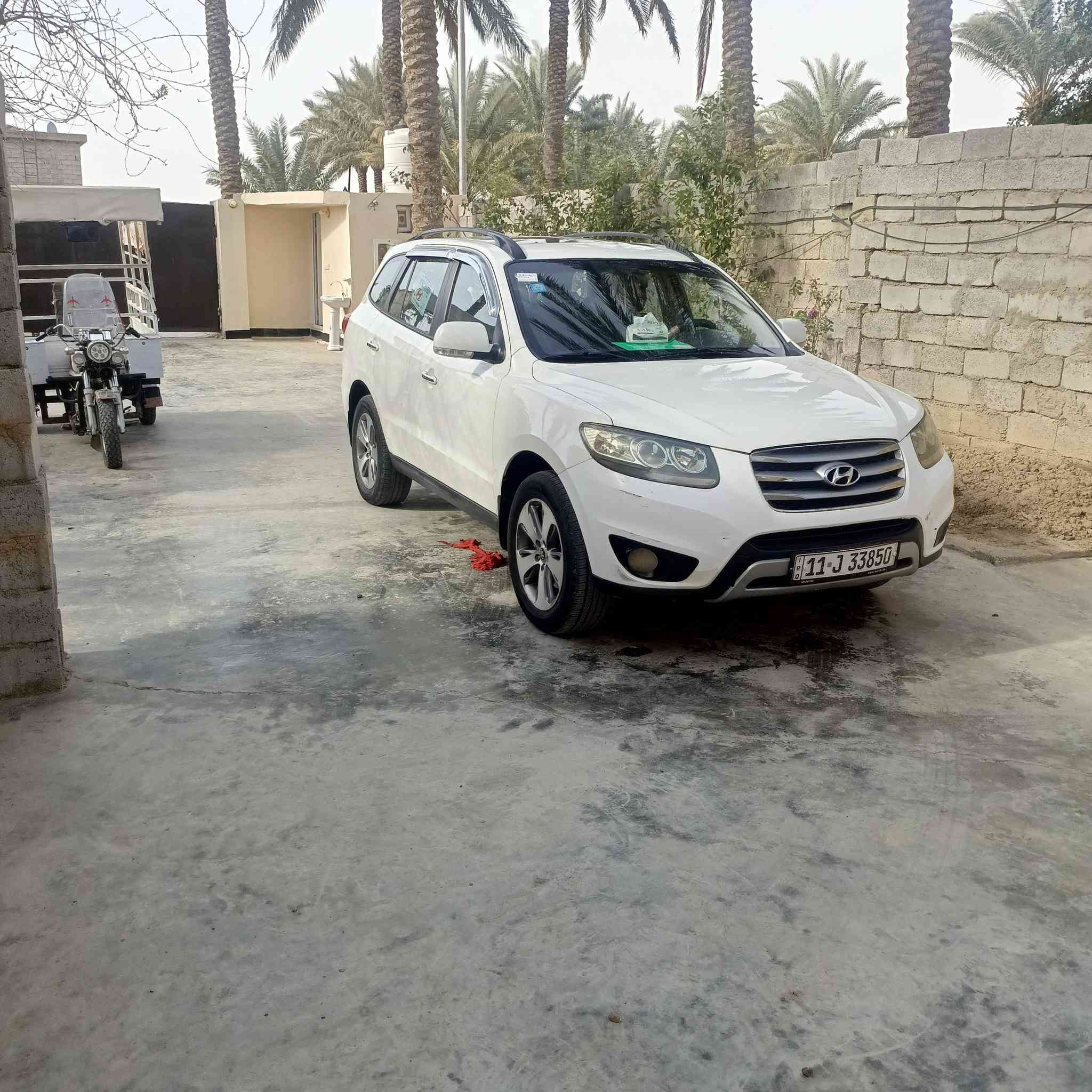 هونداي سنتافي 2012 خليجية شركه عامه
محرك 6 سلندر 7 راكب
رقم بغداد انكليزي بأسمي سنويه وهزه وارقام كله جديدة
سياره حلوه وجاهزه وترايها حلو
بيها بار قليل جهة اليمين والباقي مكفول
السعر  165 وبيها مجال بسيط
للاستفسار على الرقم ***********
مكان السيارة ديالى / كنعان
