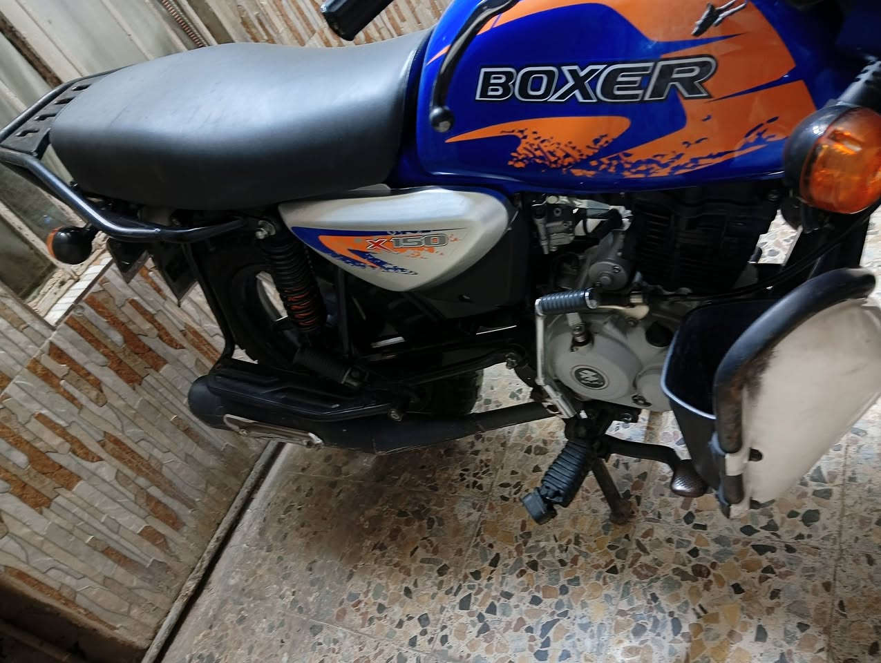 السلام عليكم حبايب  
بوكسر البيع مشتغله قليل  هسه اريد ابيعه  مرقم 
دراجة نضيفه سنويه بسمي ثاني يوم اديرك 
سعر 1800والله نضيفه  ياخذه بعافيه 
مكان دراجه الدولعي  حريه *********** 🌹🌹
