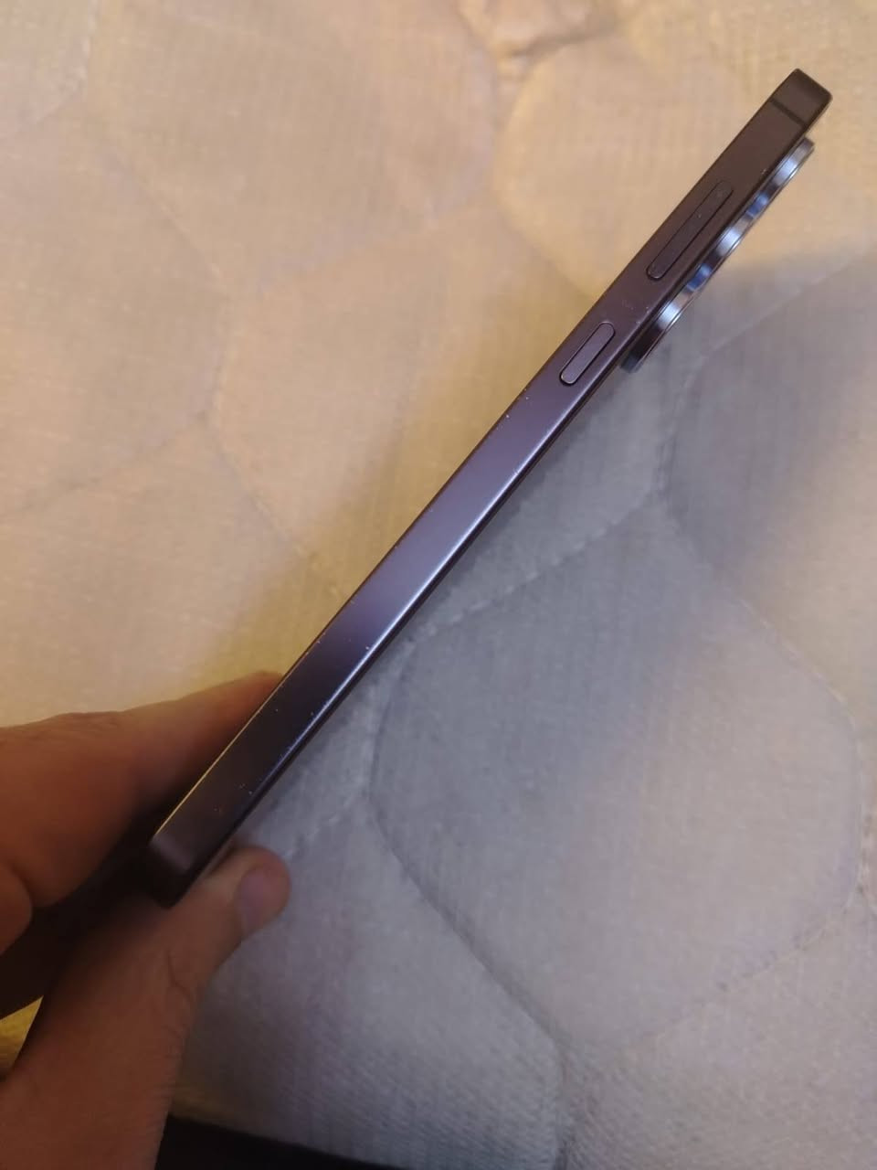 السلام عليكم جهاز اس 24 بلس نظيف ومقفول من اي عطل او خلل او تصليح ذاكره 256 عشوائيه12 شرق اوسط .  بيع او مراوس سعره580   ***********
