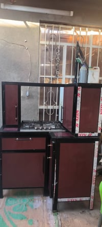 كاونتر مع طباخ نضيف استعمال قليل طوله 1.5 يعني متر ونص سعره 200وبي مجا...