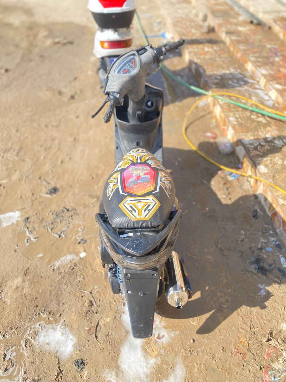 السلام عليكم 🖐🏻
دراجه ماكس عدله كهربائيات شغاله  هندر   و دبل امامي رياضي ويل رياضي  تلبسه كشن اصليه دراجه خير من الله شلعه و معدل  الدراجه مفتوحه السعر خاص او استفسار اكثر ***********
