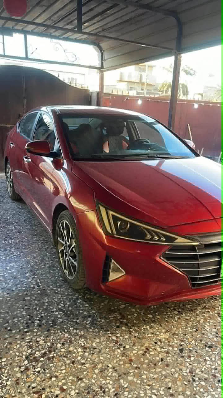 سلام عليكم
للبيع النترا 2020 خليجي وكاله 
عداد المسافه :150الف 
المواصفات.......
فتحه سقف اسلايت 
بصمتين تشغيل 
بصمه ابواب 
مثبت سرعه  
شاشه ثلاث انظمه 
داخل بيجي 
كامرا  وخلفي
محرك 2000
تخم تاير ويل كب 
السياره  جديده 
مكان سياره بغداد الغزالية 
السعر / 147 بيها مجال         
***********
