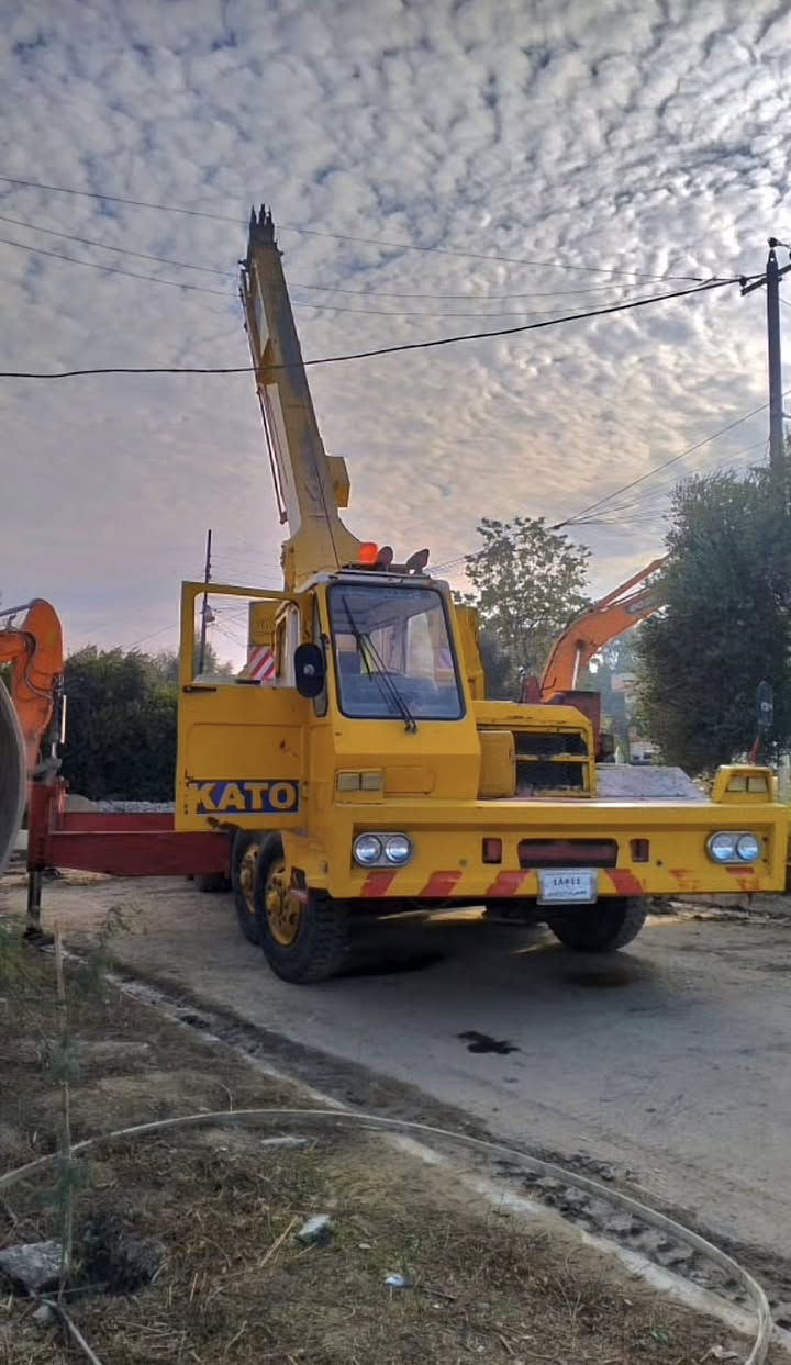 بسم الله على بركة الله
للبيع كرين KATO
40tnثلاثه سلايت 
شبكه وبيبي 
مديل 1982
رقم صلاح الدين 
مكينا جديده لا صرف ولا نفخ 
تخم تاير 
تاخذو من الشغل 
كرين خير من الله 
استفسار 

‭0776 887 9222‬
*********** واتساب
مكان الموصل
