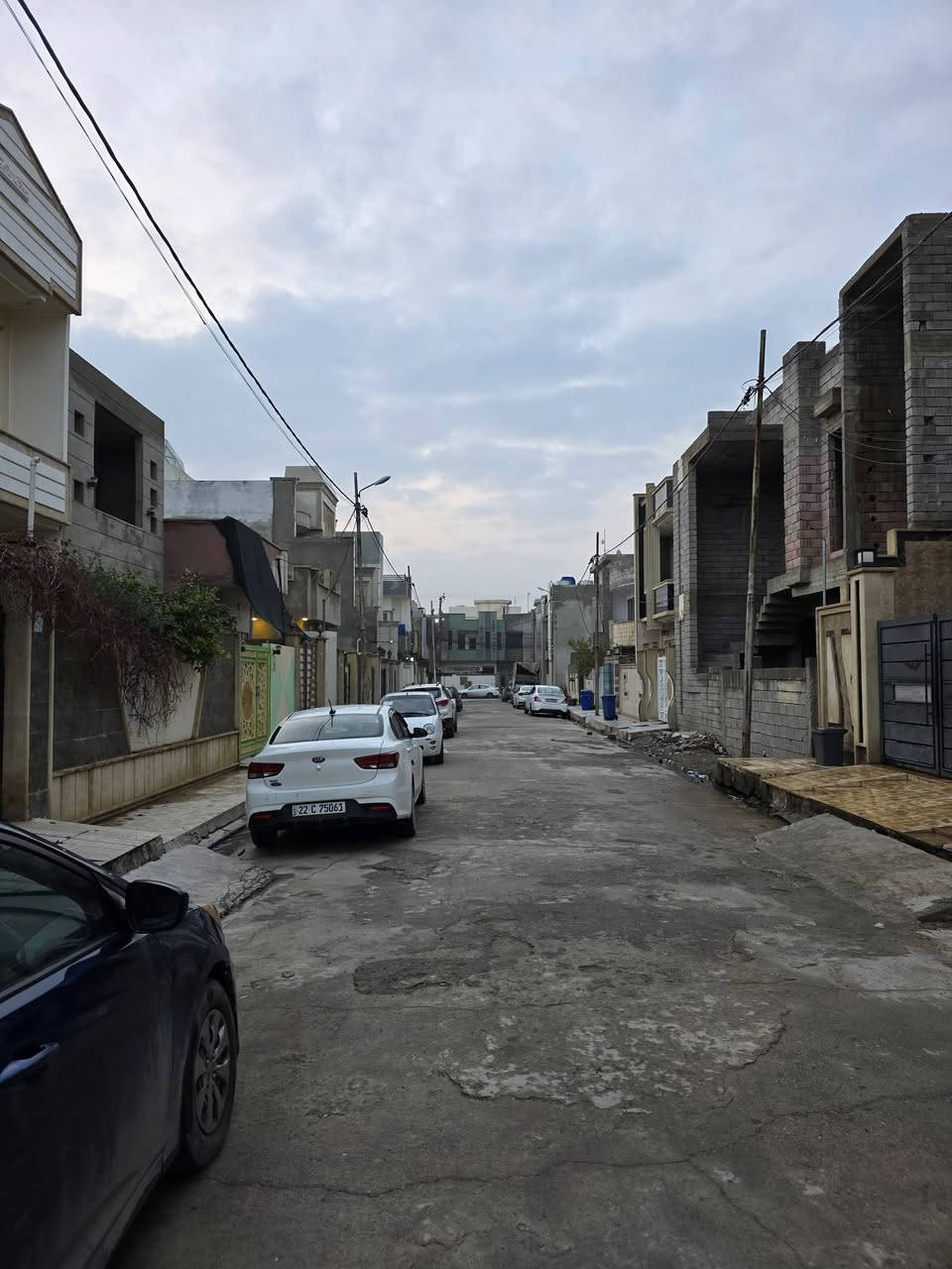 دار للبيع في حي الفلاح الثانية 200 م جمعية ضفاف دجلة طابقين  4 غرف نوم مشتملات كراج حديقة .
***********
***********
عقارات صفوة البيت حي المصارف

