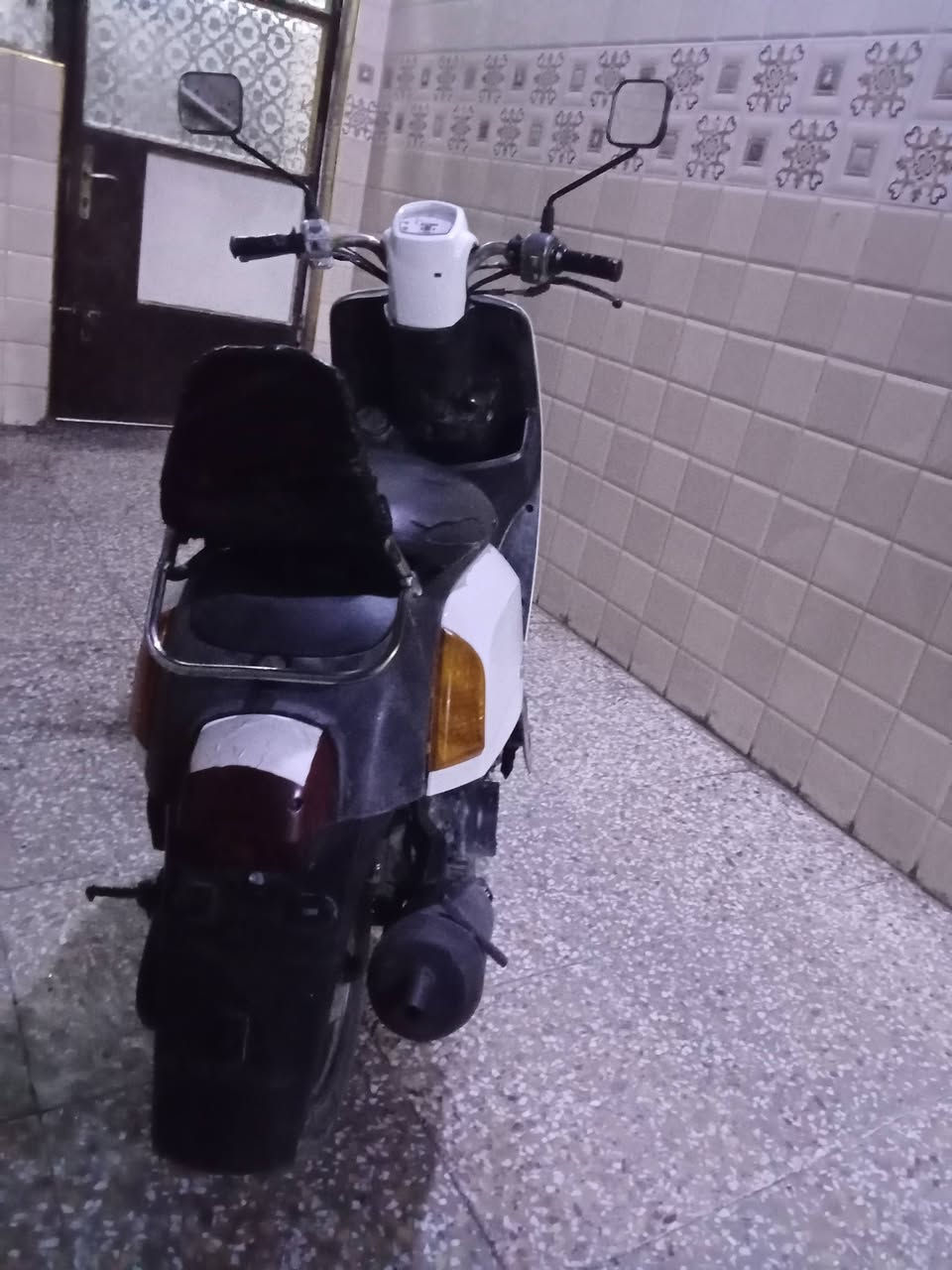 السلام عليكم بوليس للبيع او مراوس مكينه ناعمه خرسه كابريتر وسلف بلادي نقصه باتري السعر 450  المكان مدينة الصدر 
***********
