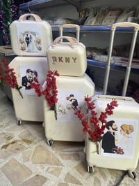 جنط نضافه 85‎%‎ للبيع لون البيجي 5 قطع والابيض4 قطع كلهن ب160 الف  مكا...