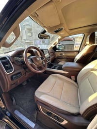 دوج رام لارامي فول موصفات خليجي موديل 2020خاص او اتصال 07704594875