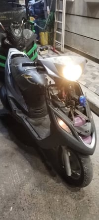 ورحمة الله وبركاتة اخواني عندي هاي دراجه ماكس ثعلب 140الدراجه شغاله وخ...