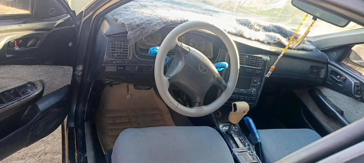 كرونه 1992  رقم انبار انكليزي مالكها نجف
كير محرك حداديه جدد
تخم تاير ،، كهربائيات كلها شغاله  
صبغتها جديده ، سياره مابيها ضربه 
كاعده واحلى من الصور 

مكانها نجف
***********
