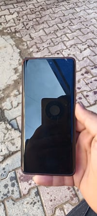 هونر c9x ٢٥٦/١٢ • بطارية ٦٦٠٠ • فطر بالشاشة