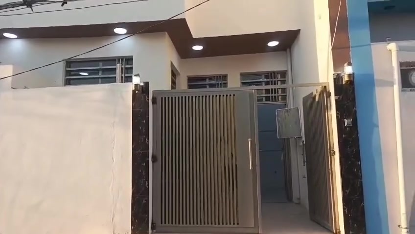بيت طابو زراعي مساحة 100متر خلف شركة الكوثر طابق واحد
***********
