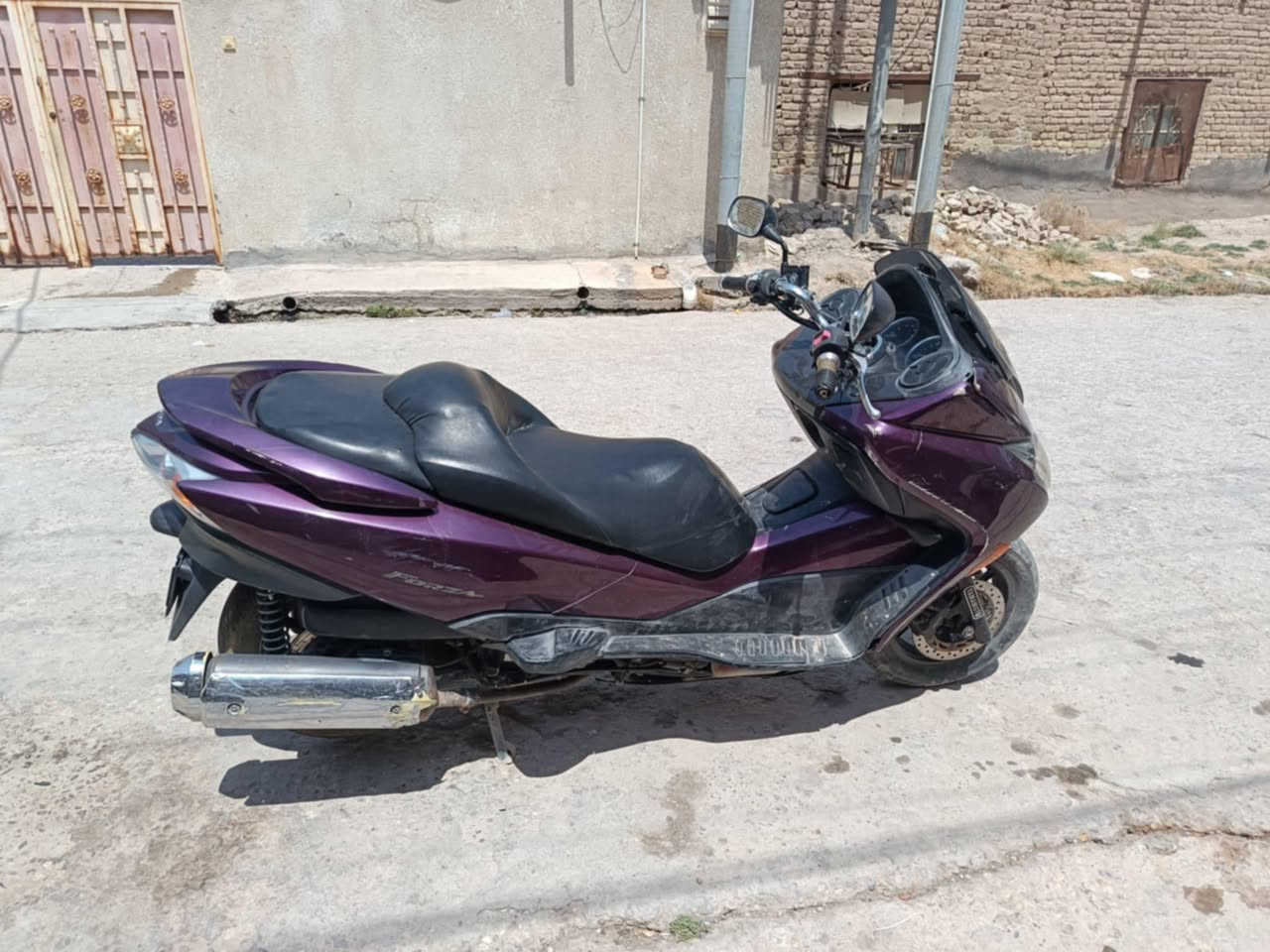 سلام عليكم  هونداي MF فورزه صفر  0/10/S7 رمبه مكفوله كفاله عامه 
7نمر 4تحويلات نظام تدفئه يدات بلاد استان حساس وضع الشركه مكينه ناعمه شلعه ومعدل فول بصمه شغاله كهربايات كلها شغاله وجديده  شاحن موبايل  سماعات بلاد 
دبلات جدد تايرات نضاف خلفي وامامي  السعر 950وبيها مجال والشراي يدلل عليه 
مكان ذي قار قضاء الرفاعي /***********
