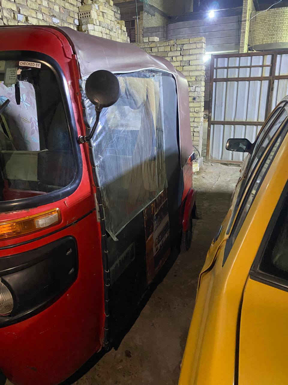 السلام عليكم ورحمه الله وبركاته عندي تكتك للبيع موديل 19 /شهر 4 رقم بغداد انكليزي سنوية بسمي مكفولة من الصبغ من الضربة مكينة حلوه  تخم تايرات جدد والله تكتك خير من الله مثل ماوضحة بل صورة  سعر 5/500 وبيهة مجال حك الجية العنوان الشعب حي الكوفة على شارع السدة قرب دلالية السيد/ رقم الهاتف ***********
