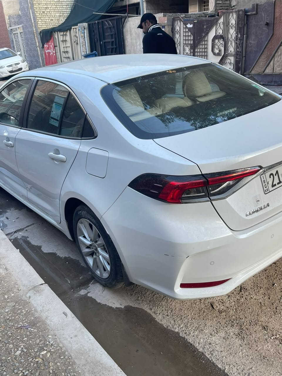 السلام عليكم
اقرة كل المواصفات وتاكد من الضرر يلا تتصل 

 تويوتا كورلا2023 خليجي
رقم سليمانيه 
ضمان تويوتا العراق (SAS ساز ) 🟥
حجم المحرك 1800 
ماشية 28 الف كيلو
نوع الوقود بانزين
دخول ذكي بصمة 
شاشة ديجيتل  
تبريد قطعتين 
ويل كب حجم الاطارات 16 
حساسات امامي خلفي 
لايتات زنون منظومة جديدة 
بك لايتات لد 
كشاف لايت لد 
مرآة قابلة للطي 
وضعيات قيادة نورمل و سبورت 
مرآة داخلية عاكسة

🕹️🕹️معلومات اضافية 
تخم تاير جديد 
باتري جديد 
سيارة كاملة خير من الله 

الضرر - لايوجد فقط خدوش بسيطه وتم تكحيله 

السعر المعروض 180
📍بغداد  - الطالبيه  - قرب كليه اداره واقتصاد 

رقم الهاتف : *********** 
متواجد واتساب كذلك اذا ماتحصلني
