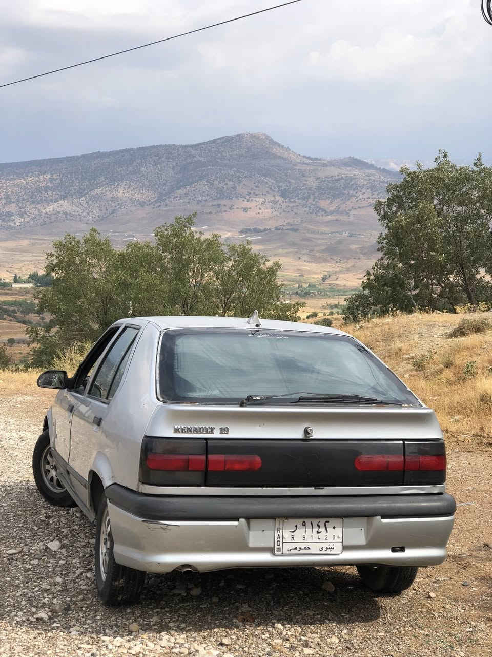 رينو موديل 1991
مكينة 19
تبريد وتدفئة  
طخمها جديد
سنوية ب اسمي
بيها كابون بانزين 
السعر 28 وبيها مجال بسيط 
للتواصل ***********
