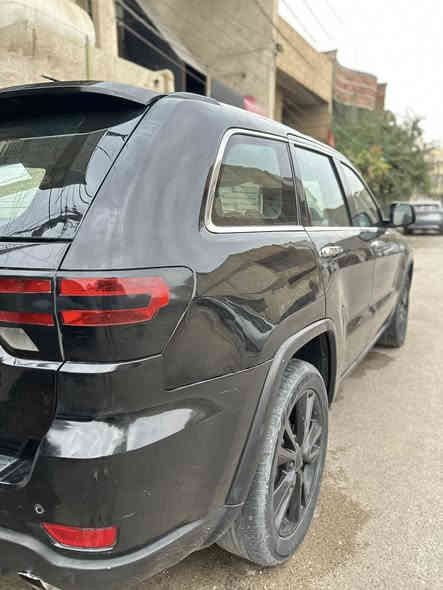 السلام عليكم للبيع جيب شيروكي 2013 لمتدد فول مواصفات رقم بغداد دولي تحويل مباشر هزه جديده
ب125وبيها مجال حك الجيه گير مكينه 3600 
6 سلندر باتري جديد 
تخم تاير كلهن جاهزات 
مصبوغه عام السياره 
مكاني بغداد 
***********
