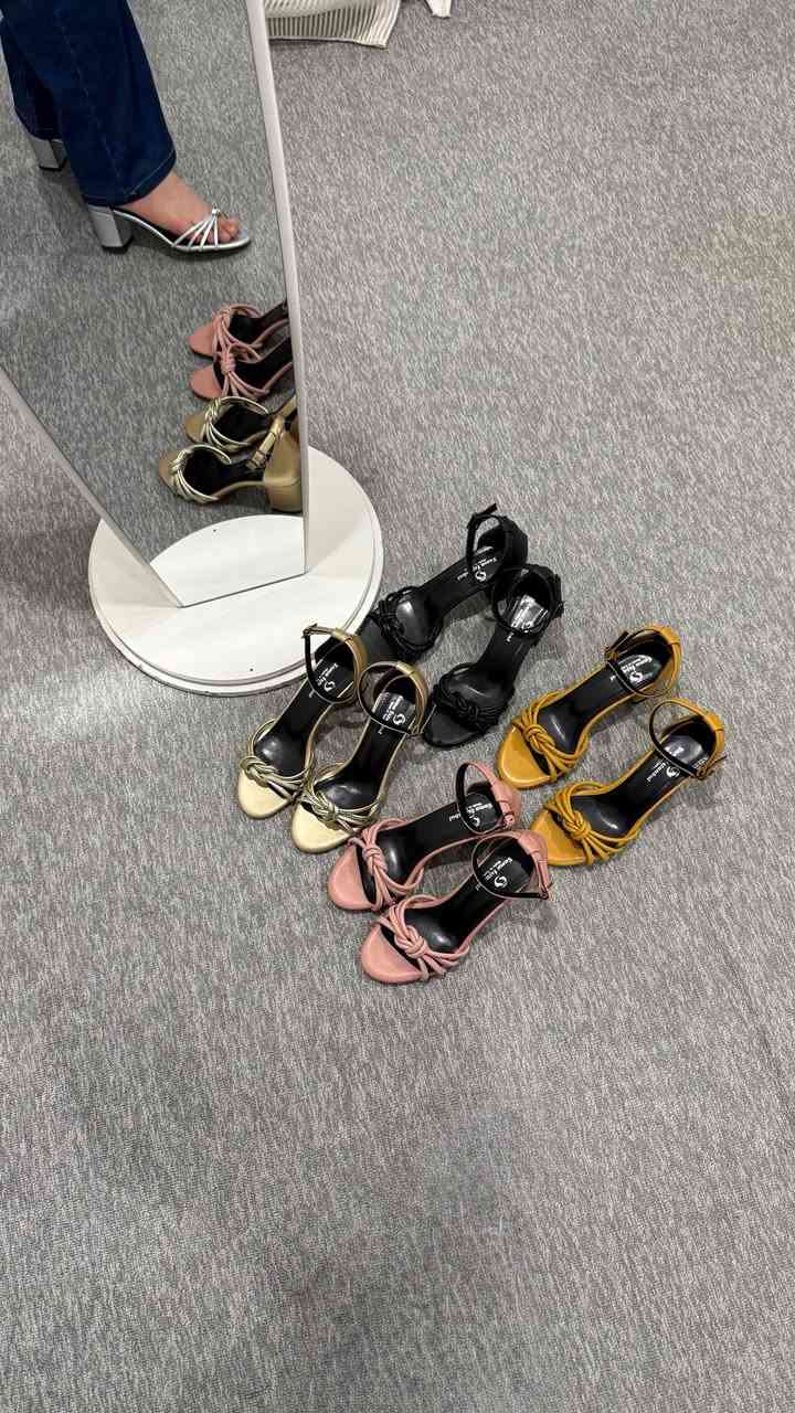 سعر القطعتين ♥️25♥️


**إذا كنت صاحب هذا الإعلان وتريد حذفه لأي سبب، رجاءا أرسل رسالة إلى الدعم الفني**